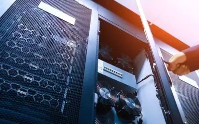Advanced Energy Industries: Navigating High Expectations in the Data Center Boom