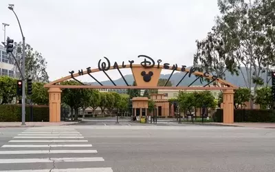 Market Movers: Disney, Uber, and Oil Dynamics