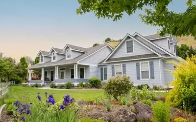 Housing Market's Pivotal Spring Selling Season Stalls