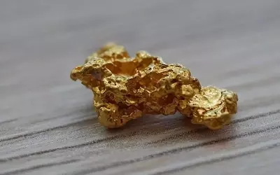 Cramer's Stance: Agnico Eagle as a Top Gold Play Amidst Broader Gold Market Skepticism