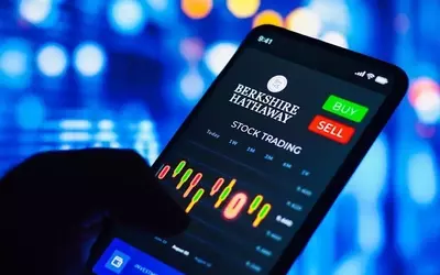 Berkshire Hathaway's New Investment Strategy: A Market Turning Point?