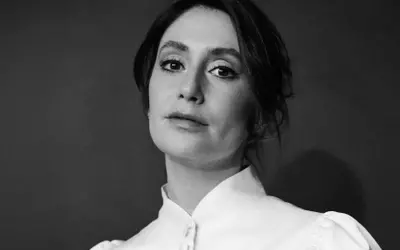Charly Clive Embraces Dual Identities: Comedy Stages and HBO Spotlight