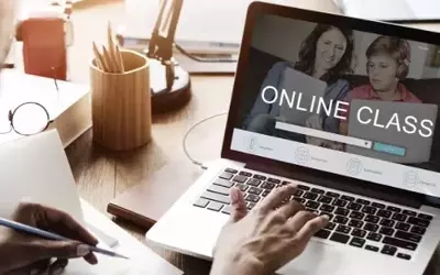 Analytical Review of Assessment Methodologies in Virtual English Education