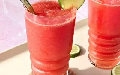 Refreshing Electrolyte Smoothie: A Quick and Healthy Hydration Boost