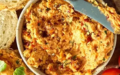 Crafting Aromatic Roasted Tomato Butter