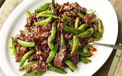 Mastering Stir-Fried Beef: Skirt Steak's Superiority