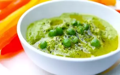 Creamy Green Pea Dip: A Fresh Alternative to Traditional Hummus