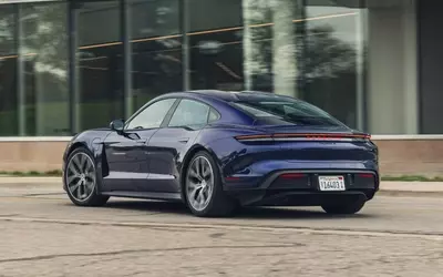 The 2025 Porsche Taycan 4: A Refined Electric Driving Experience