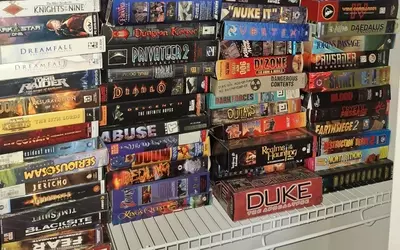 A Nostalgic Trove: Rediscovering 90s PC Gaming Through a Father's Collection