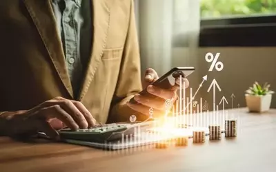 Global Ship Lease: Analysts Reassess Forecasts Ahead of Q1 Earnings Report