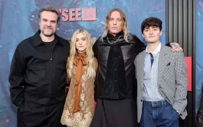 Stranger Things Cast Reacts to Viral 'Secret Episode' Fan Theory