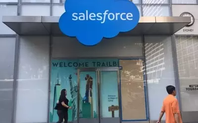 Salesforce Stock: Navigating Earnings Amidst 'SaaSpocalypse' Concerns