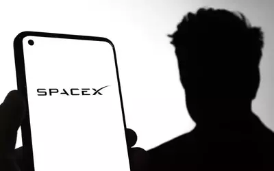 Analyst Raises Concerns Over SpaceX's $2 Trillion Valuation Ahead of Potential IPO Amidst Nasdaq 100 and S&P 500 Integration Talk