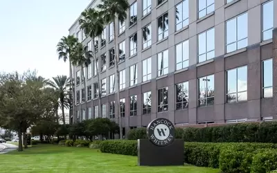 Hancock Whitney Stock Upgraded to "Buy" Following Strategic Acquisition