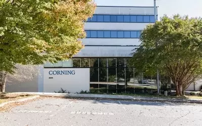 Corning's Strategic Pillars: AI, Solar, and Life Sciences Drive Growth