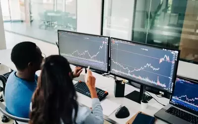 Navigating Public and Private Fixed Income: Beyond Benchmarks