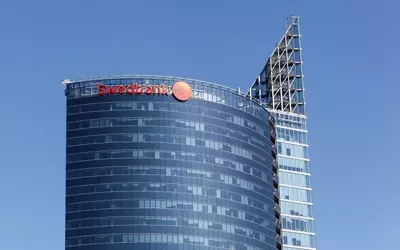 Swedbank: Overvaluation Concerns Amidst Stagnant Growth and Real Estate Exposure