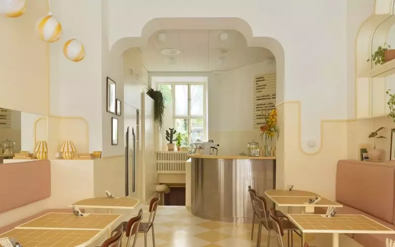 Idee di Arredamento per l'Estate 2025: Tocchi di Colore per la Tua Casa