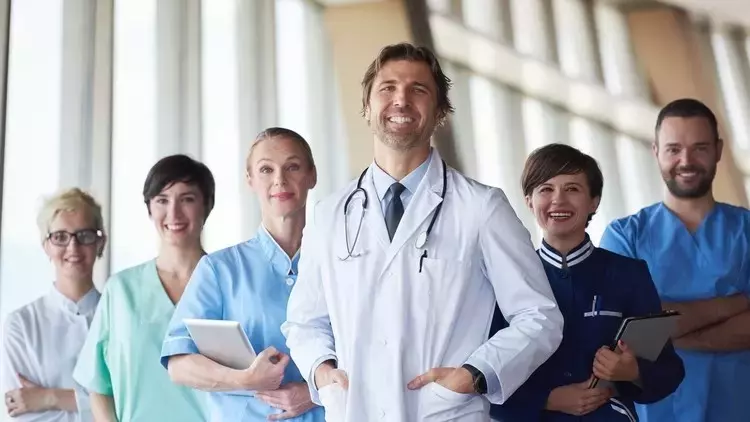 Clinical Medicine Courses: A Neutral, Scientific Overview