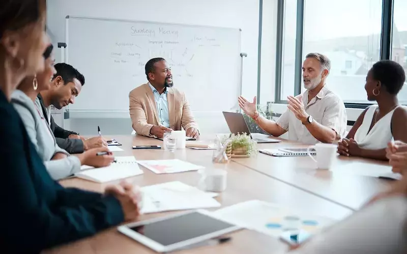 Team Management Training: A Neutral Overview of Concepts, Structures, and Organizational Context