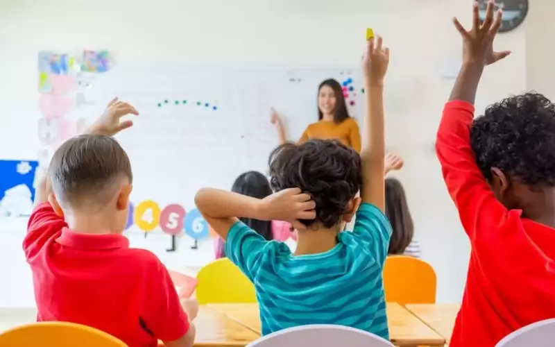 Children’s English Courses: Educational Foundations, Learning Mechanisms, and Global Context