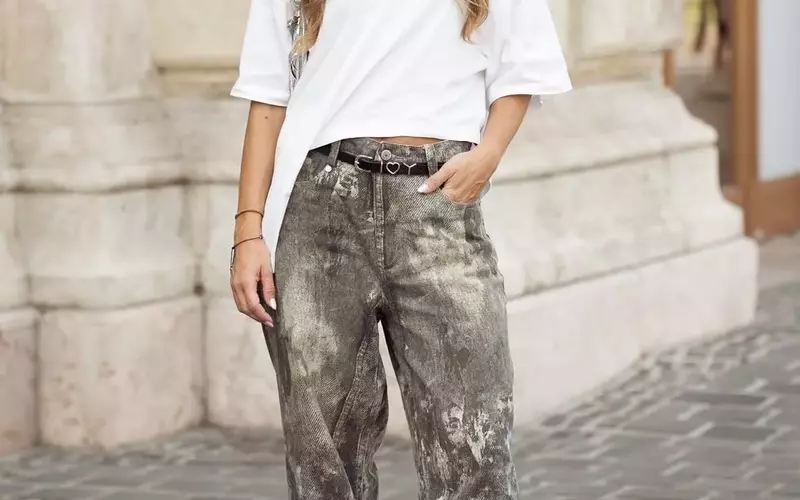 Reviving Acid Wash Jeans: A 2026 Style Guide
