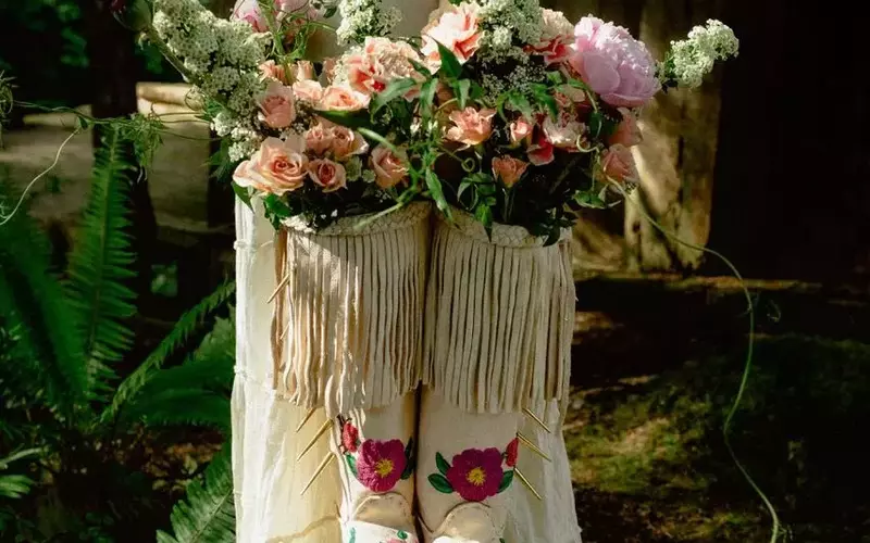 Jamie Gentry's Moccasin Art: A Blossom of Tradition and Innovation