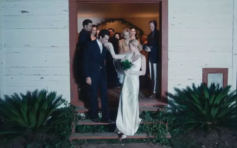 Carolyn Bessette Kennedy's Wedding Dress: A Timeless Minimalist Icon