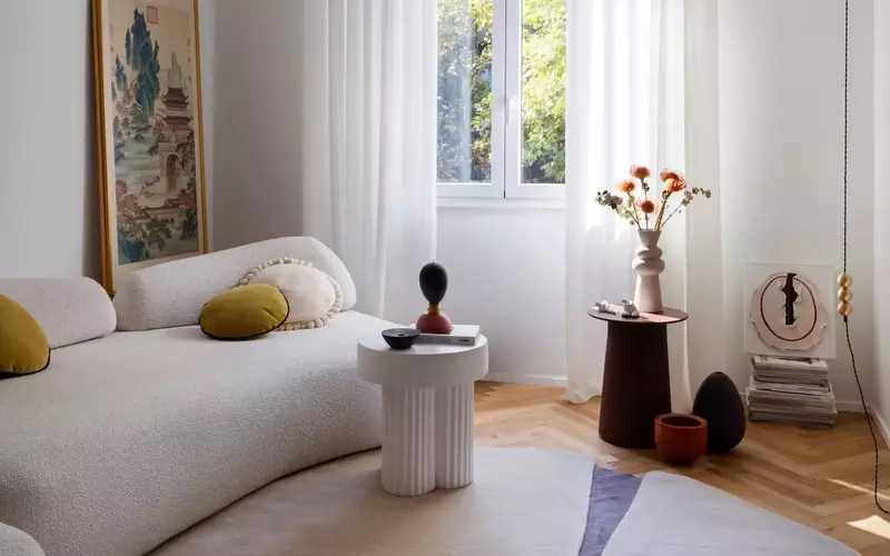 Il Tavolino Scultura: Un Elemento d'Arredo con un'Anima Artistica