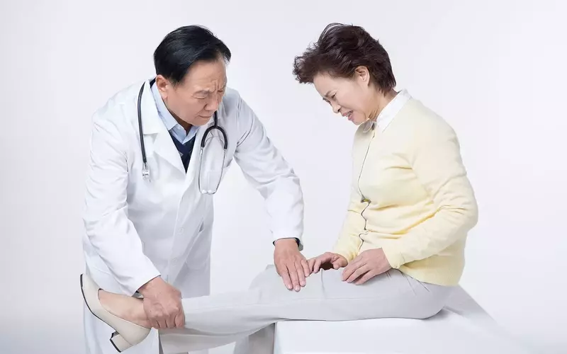 관절 통증 주사 치료 완벽 가이드: 종류부터 관리까지