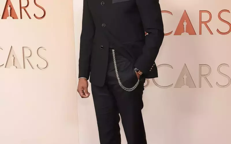 The Evolution of Formalwear: Redefining Style for Men and Women on the Red Carpet