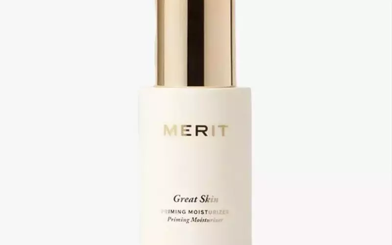 The Quest for the Perfect Natural Finish Moisturizer: Hydration Without the Shine