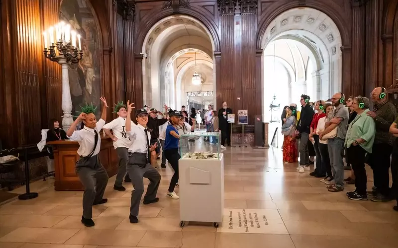 Captivating Performance Transforms New York Public Library into a Stage of Human Connection