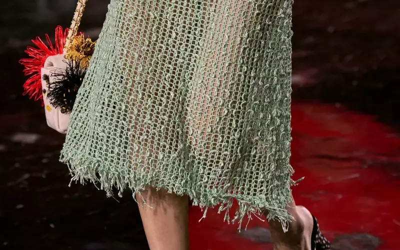 The Fresh Appeal of Toothpaste Dressing: Mint and Icy Blue Hues Dominate Fashion