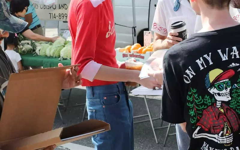 Sombr's Style Sensation at Studio City Farmers Market
