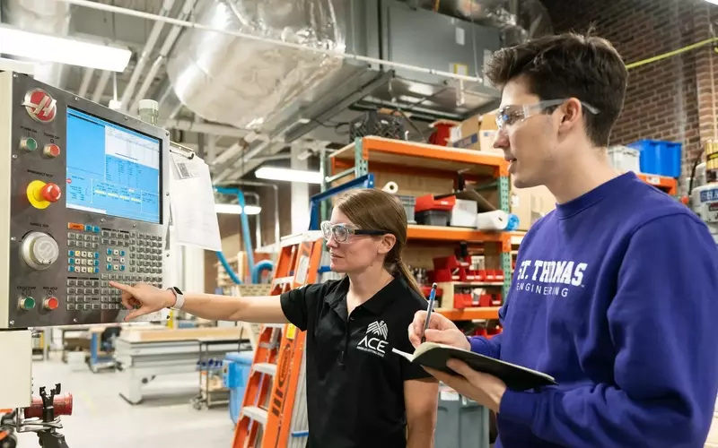 CNC Machine Training — A Neutral Technical Overview