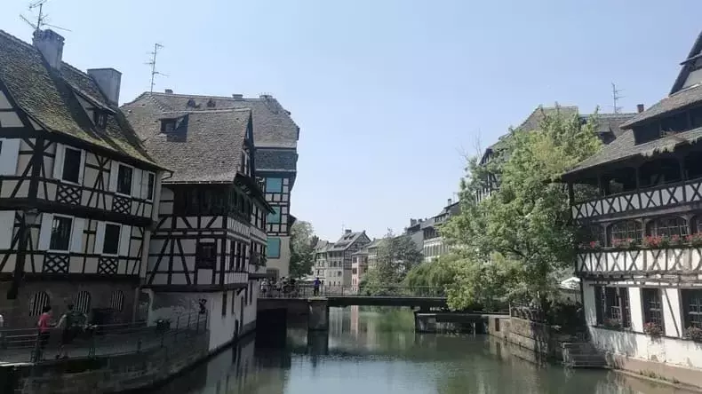 Eine malerische Reise durch das Elsass: Entdeckungstour durch Strassburg und Colmar