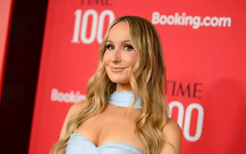 Nikki Glaser on Roasting Leonardo DiCaprio: A Comedian's Perspective