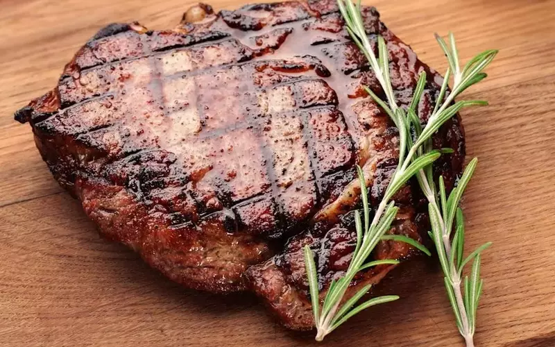 Texas Roadhouse: Investment Opportunities Amidst Market Fluctuations