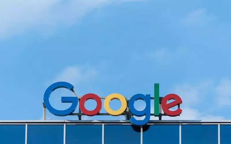 Raymond James Elevates Alphabet's Price Target to $425 Following Strong Q1 Performance