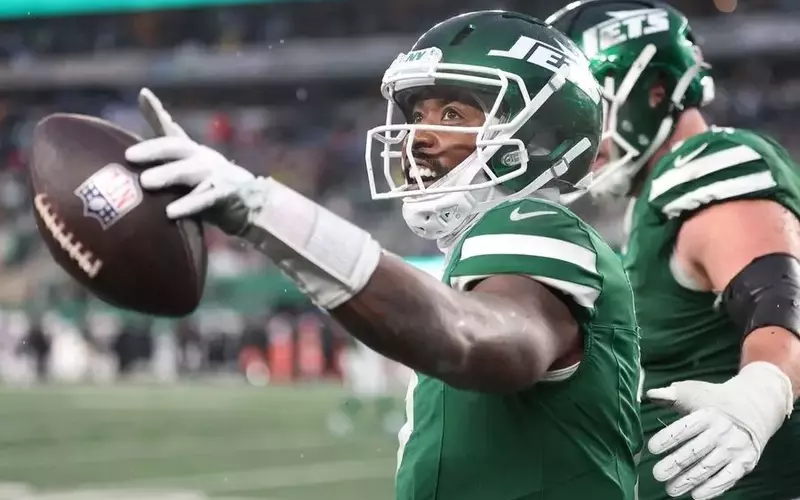 Green Bay Packers Sign Veteran Quarterback Tyrod Taylor, Release Desmond Ridder