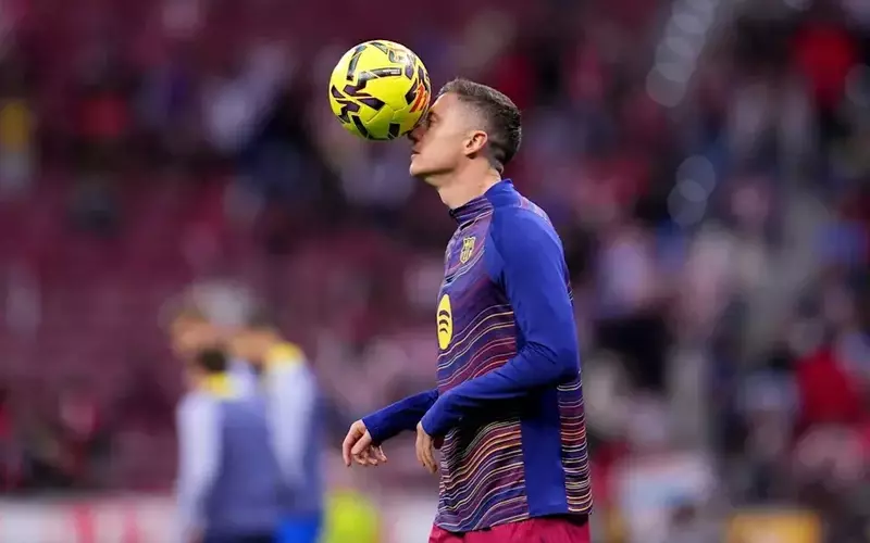 Lewandowski's Transfer Saga: European and Middle Eastern Giants Eye Barcelona Star