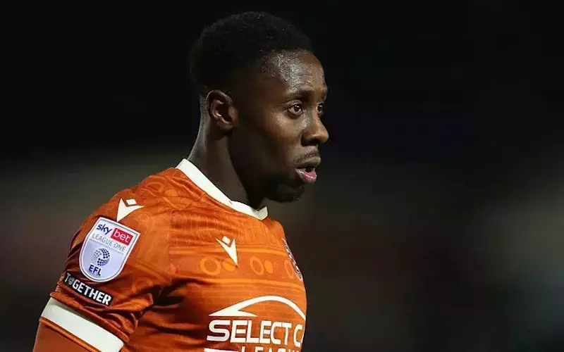 Reading FC Player Departures and Contract Updates