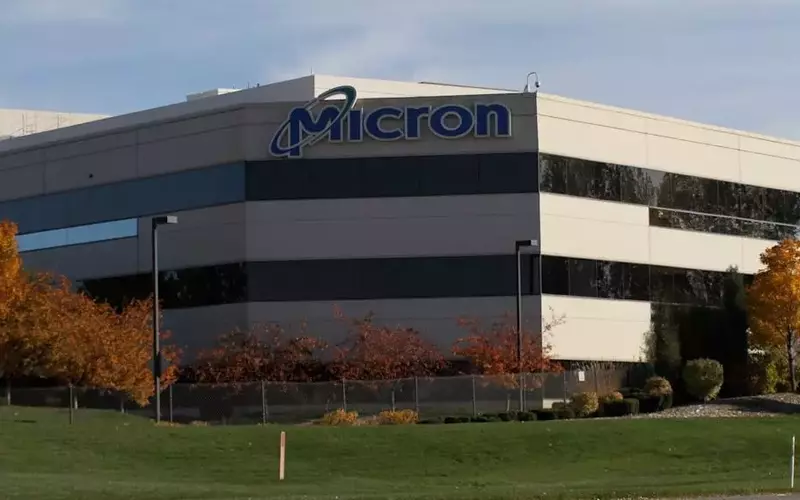 Micron Stock Surges on Robust Memory Chip Demand and Credit Upgrade