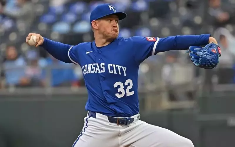 Kolek's Stellar Debut Powers Royals to Fifth Straight Win