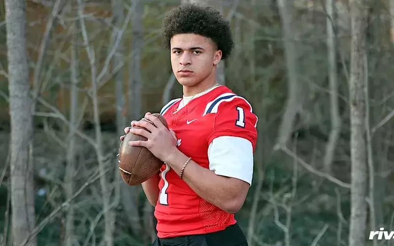 Georgia Extends Offer to Tennessee-Committed Quarterback Derrick Baker Amidst Recruitment Pursuit