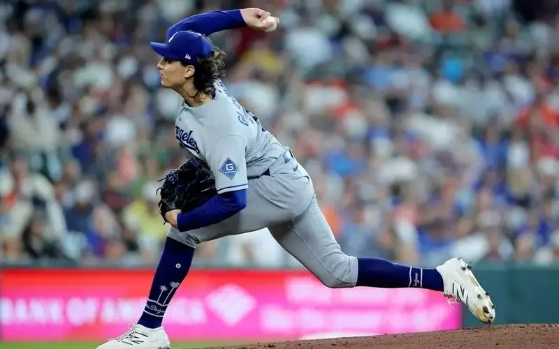 Tyler Glasnow Exits Dodgers' Victory Early Due to Back Spasms