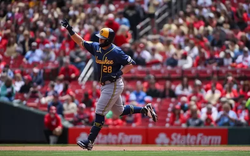 Brewers Triumph Over Cardinals as Vaughn's Homer Seals Victory