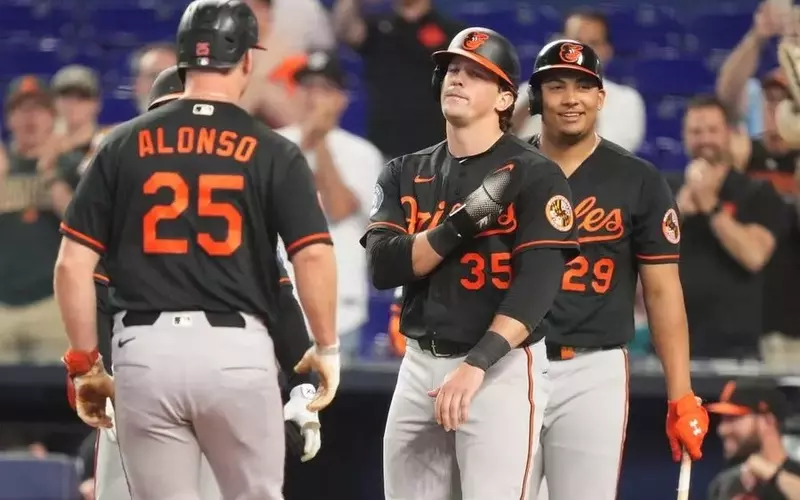Orioles Triumph Over Marlins in 7-4 Victory