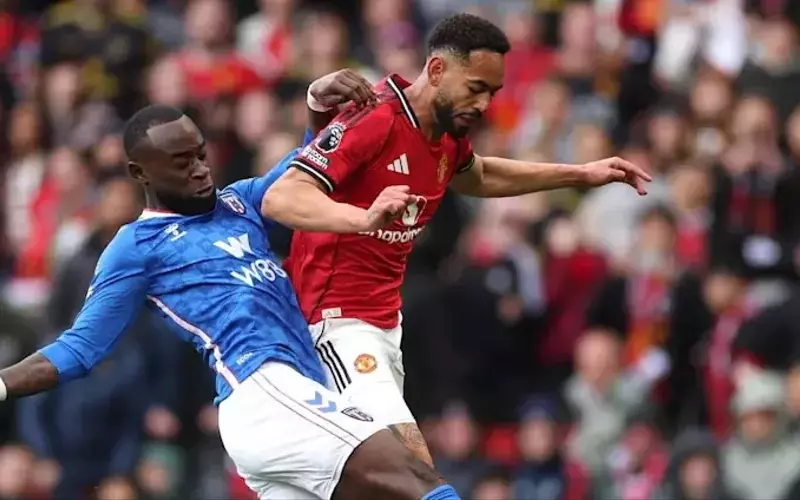 Manchester United Gears Up for Sunderland Clash with Eye on Third Place in Premier League
